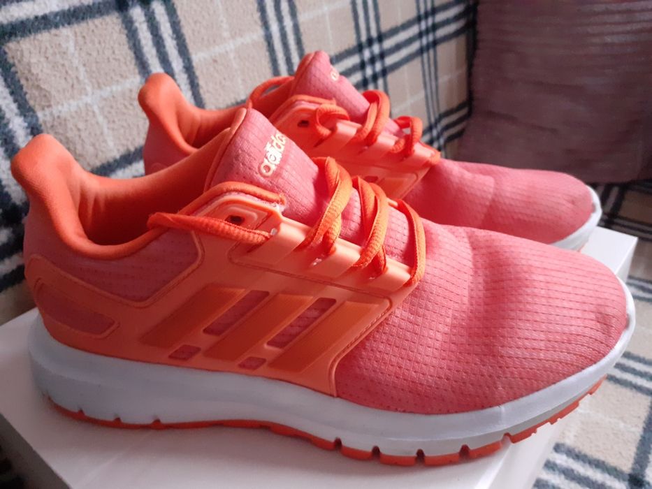Nowe powystawowe buty rozmiar 37,5 firmy adidas