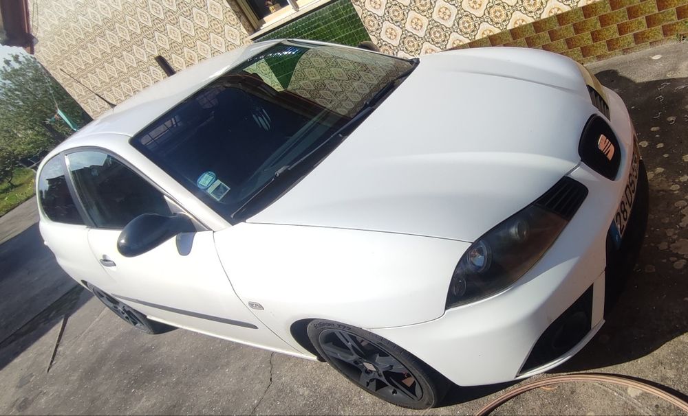 SEAT Ibiza 1.4 TDI 2007 com 240 mil kms