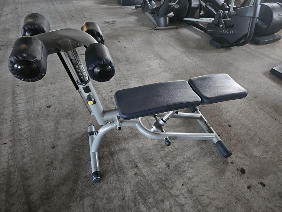 Ławeczka treningowa Technogym Abdominal  Crunch Bench