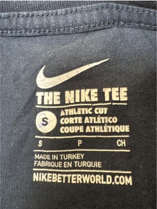 Як нова футболка nike
