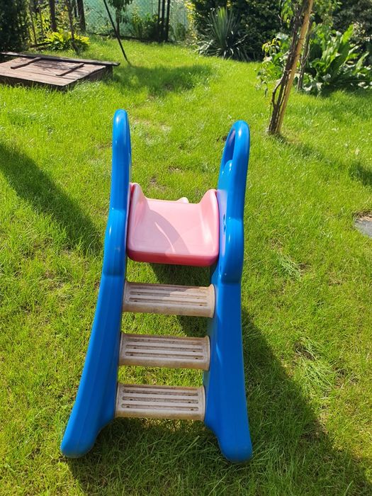 Zjeżdżalnia dla dzieci