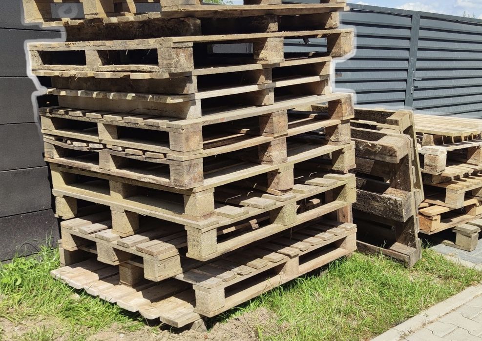 Palety po bloczkach fundamentowych