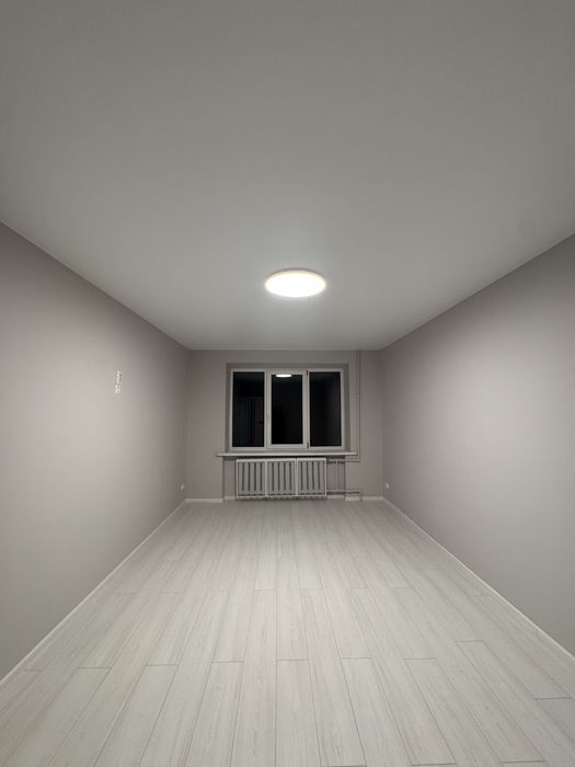 Чешка Комарова 3 кімнати