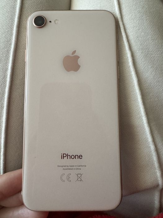 iphone 8 256 (рожевий ) в гарному стані