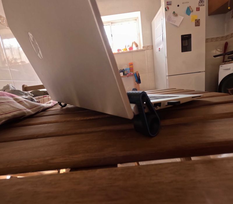 Suporte / Elevador de Mesa para Portátil (Laptop Riser)