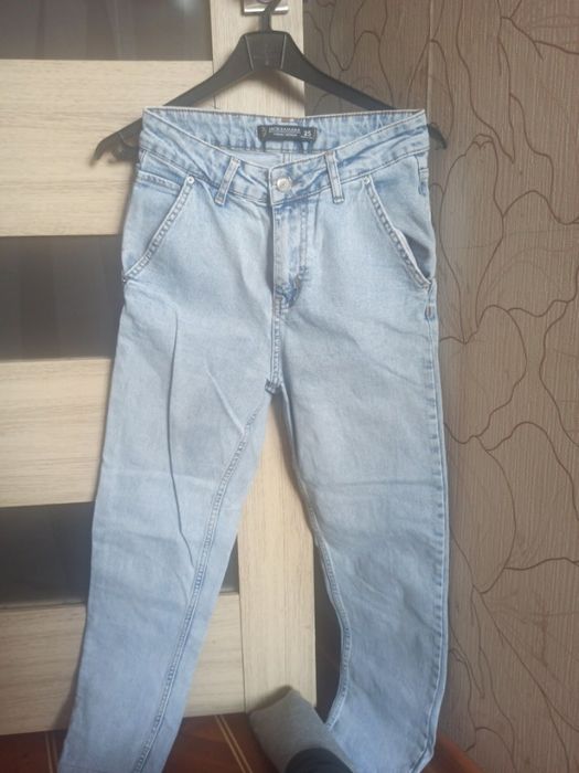 Джинси укорочені