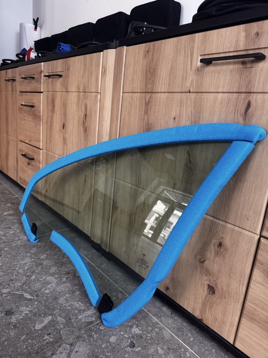 СКЛО Ліве подвійне Tesla Model 3 / 3 HIGHLAND ОРИГІНАЛ