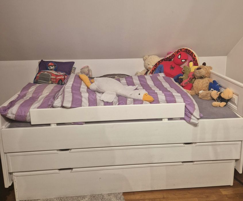 Duże  dębowe Łóżko  3 osobowe z materacami