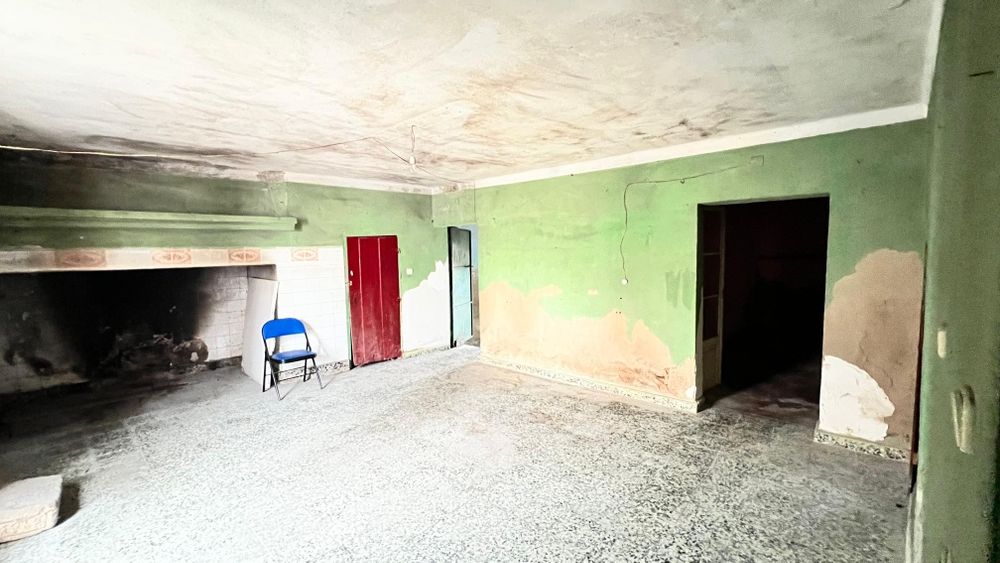 Moradia T3 com logradouro e garagem