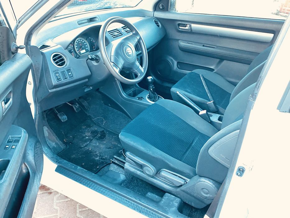 suzuki swift rok 2009 1.3 klimatyzacja zadbany zarejestrowany