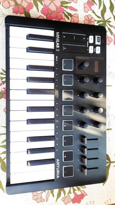 Arturia minilab 3 mk3 midi
