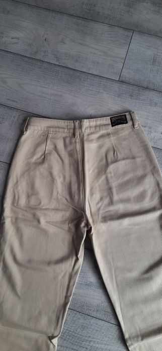 Beżowe mom jeans Reserved 40