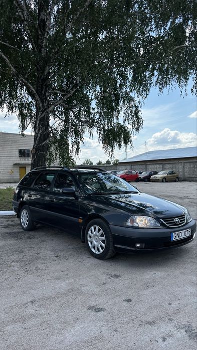 Продам  Toyota Avensis 1.8 бенз