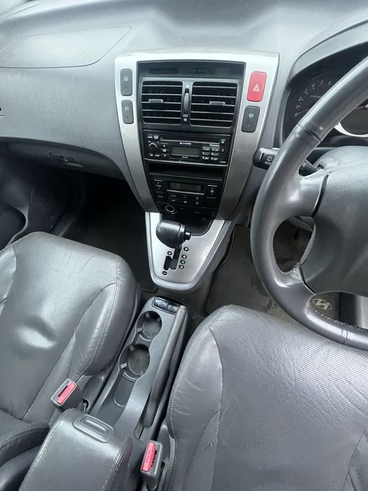 Хюндай Тюксон Hyundai Tucson 2.0 D 4*4