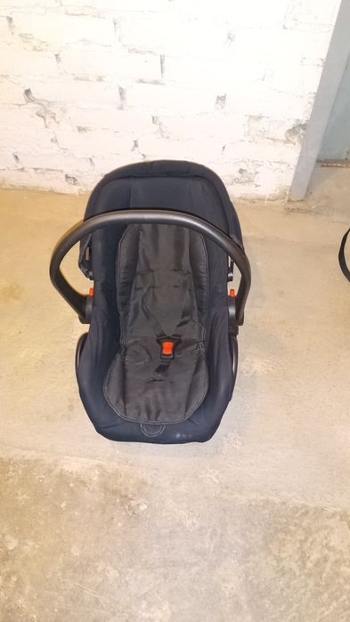 Wózek dziecięcy z funkcją spacerówki