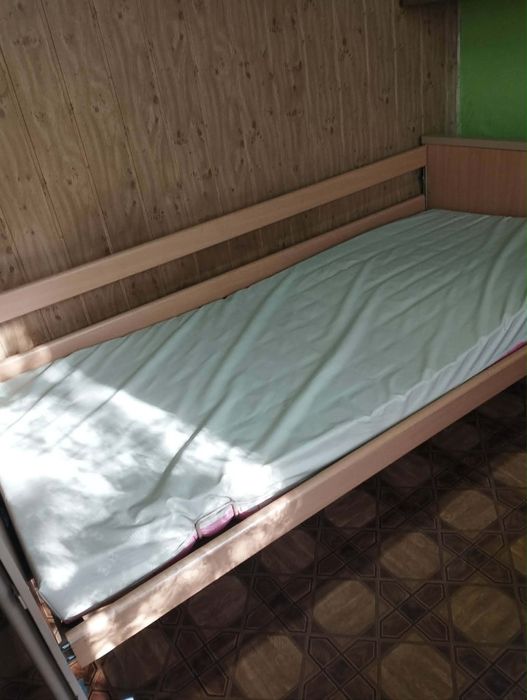 Łóżko rehabilitacyjne elektryczne.