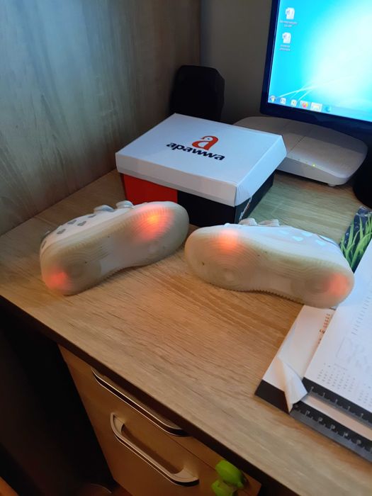 Buty Apawwa świecące rozmiar 25 (A-02)