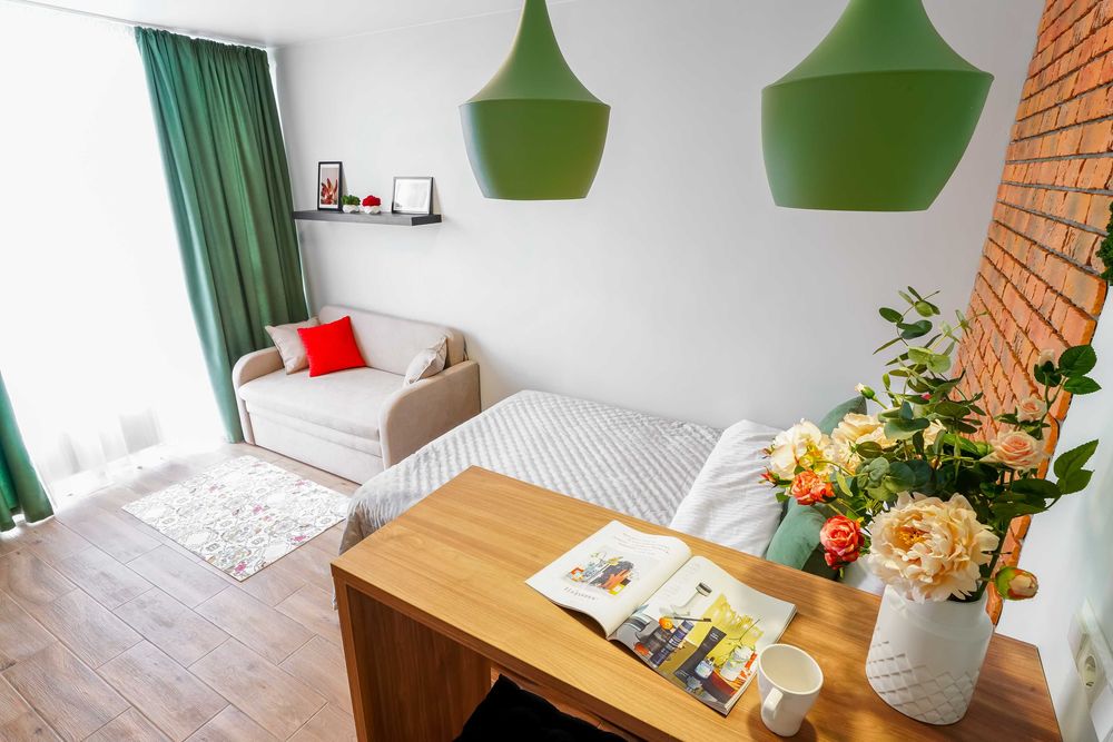 Сучасна ТЕПЛA студія подобово: Ідеально для відпочинку та роботи #T432