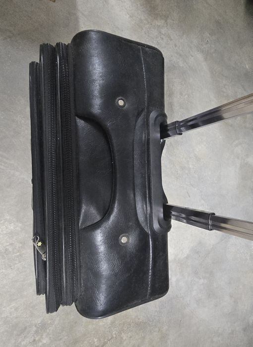 Mala de viagem em bom estado