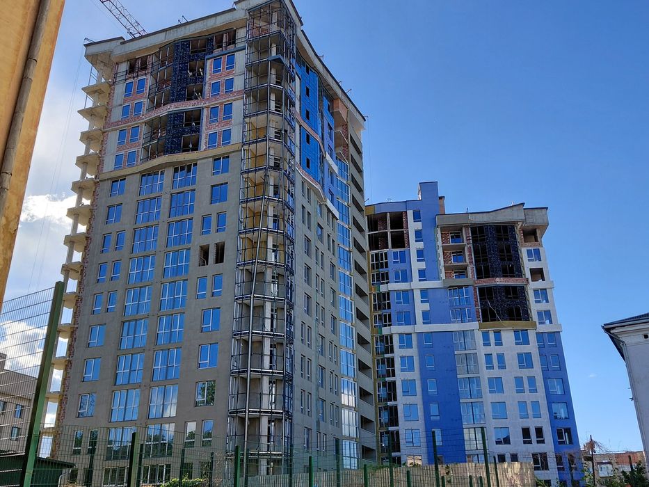 Продаж 2к квартири 64.9 кв. м на вул. Юліана Опільського