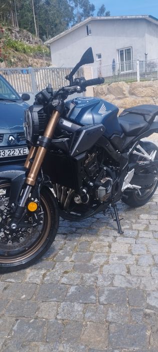 Moto Honda CB 650 r