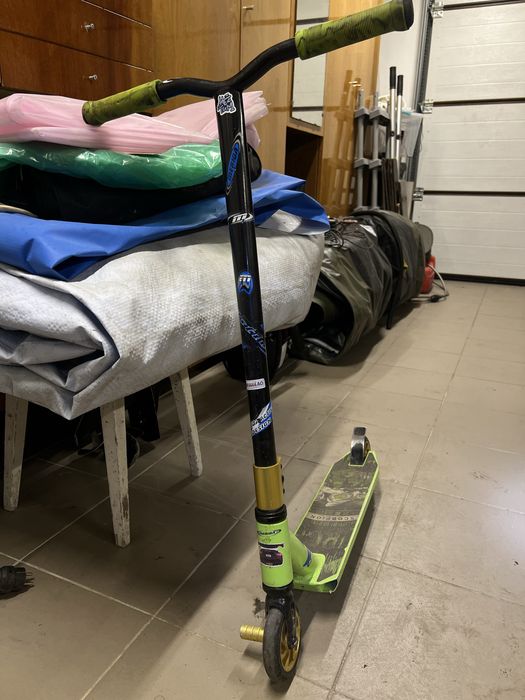 Трюковий самокат