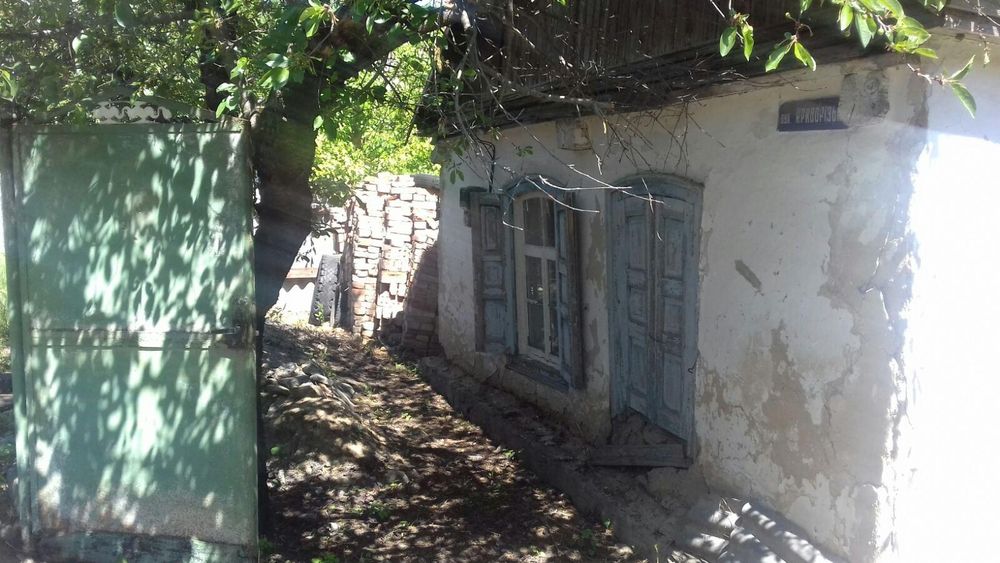 Продам півбудинку окремий двір Арнаутово