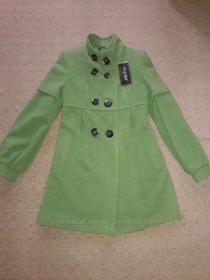 Красивое теплое пальто на ватине 44 размер Новое