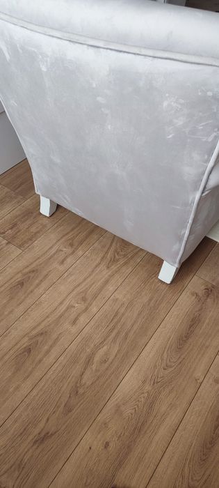 Poltrona elegante cinza