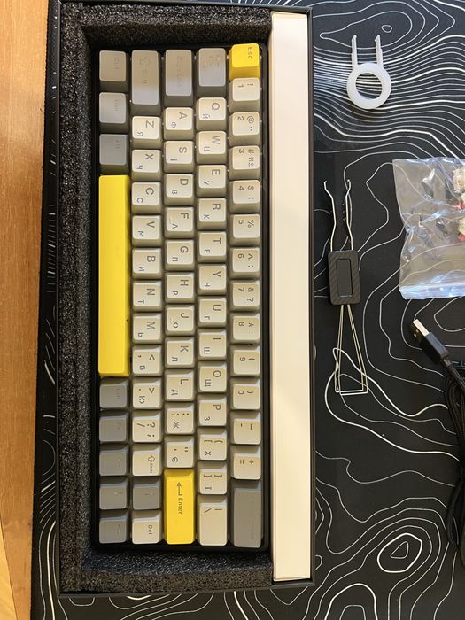 Продаю клавіатуру провідну-безпровідну Epomaker EP64 65% відсотків