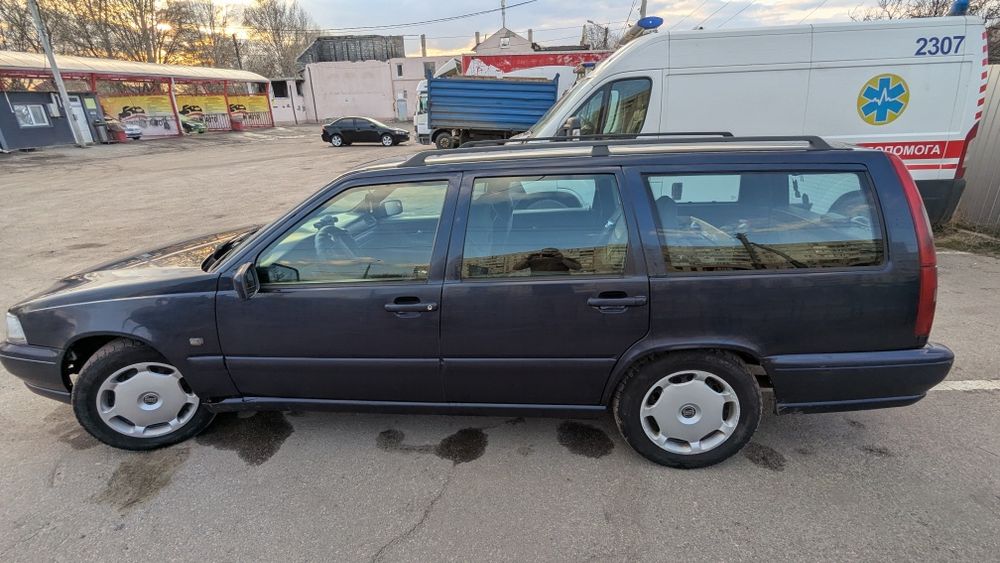 Volvo v 70 2,5 TDI