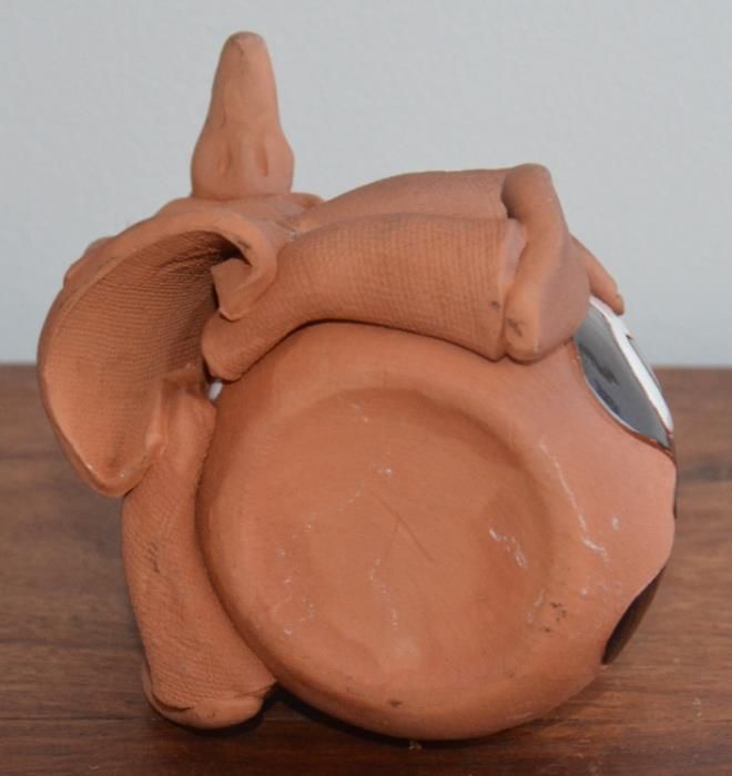 **Porta-canetas/Porta-lápis em cerâmica – Origem: Lituânia