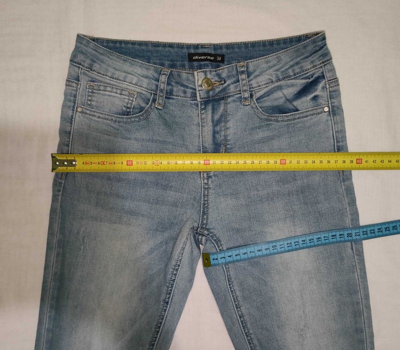 P106 Spodnie jeansowe Diverse r. 34