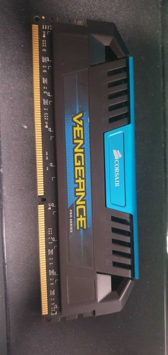 corsair vengeance ddr4 - купити комплектуючі для ПК - Ціна на OLX.ua