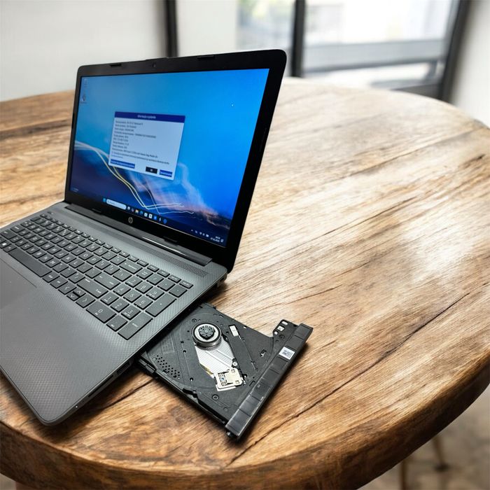 Laptop HP 255-G7 15" AMD Ryzen3 2,6 Ghz 8GB DVD-R Win11 stan idealny