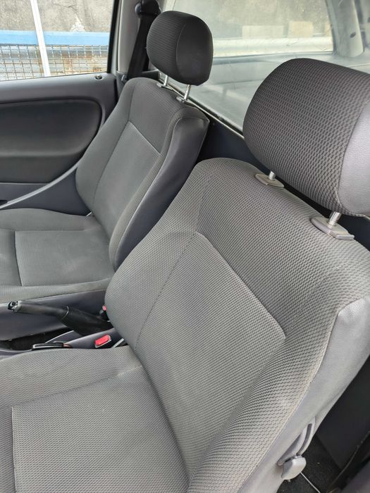 Vendo SEAT Ibiza 1.9 comercial
