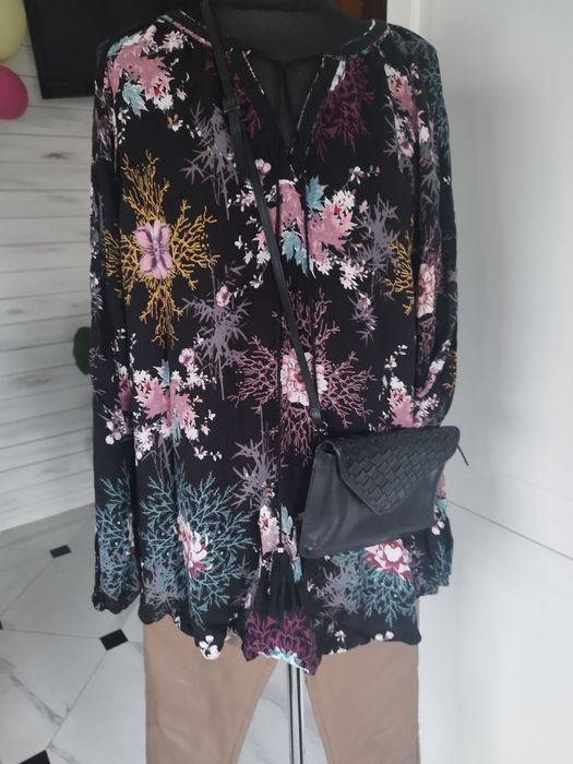 Bluzka oversize w kwiaty