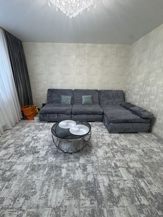 Мʼягкий диван,кутовий