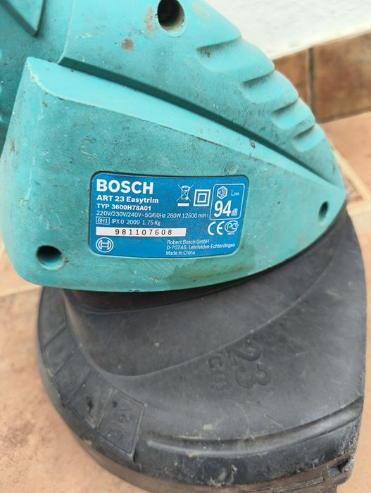 Aparador elétrico de relva