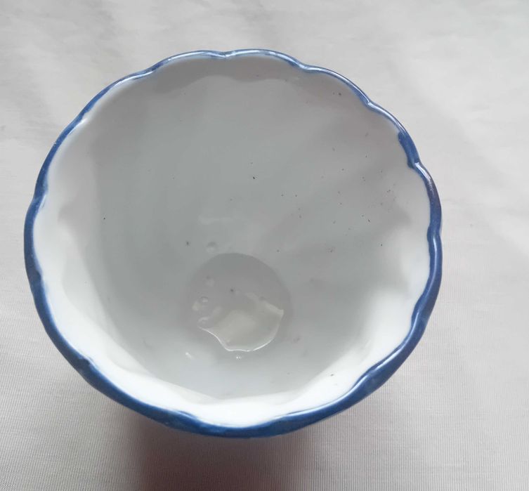 Ceramiczna osłonka doniczki z kolumną, ręcznie malowana. I poł. XX w.