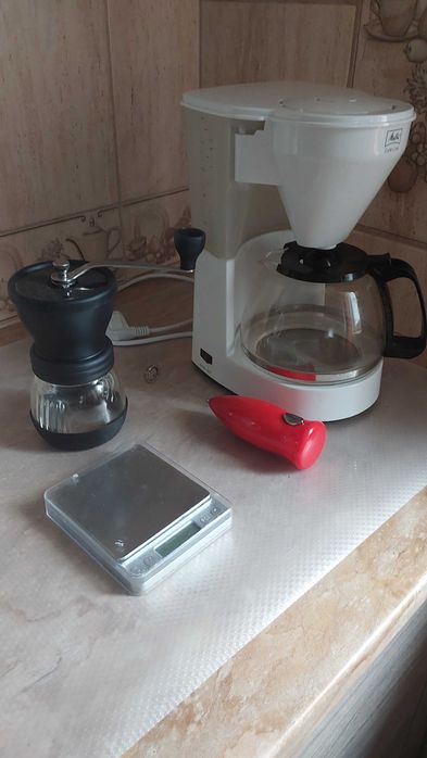 Zestaw kawowy Ekspres przelewowy + młynek Hario + wagi + spieniacz