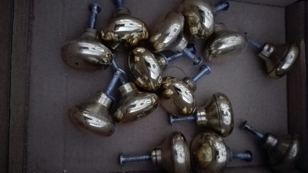 Puxadores para aplicar em mobiliário