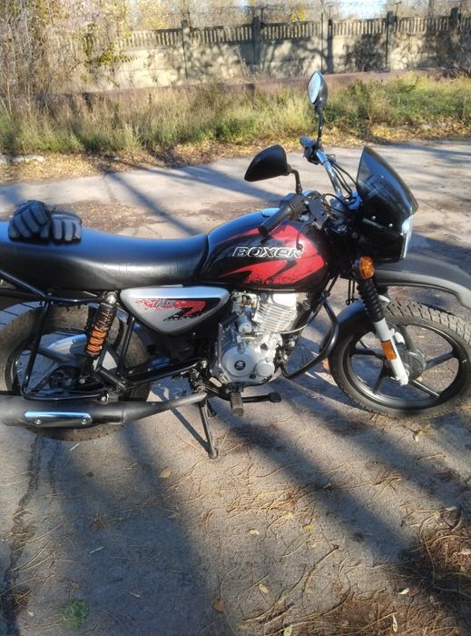 Мотоцикл bajaj boxser125