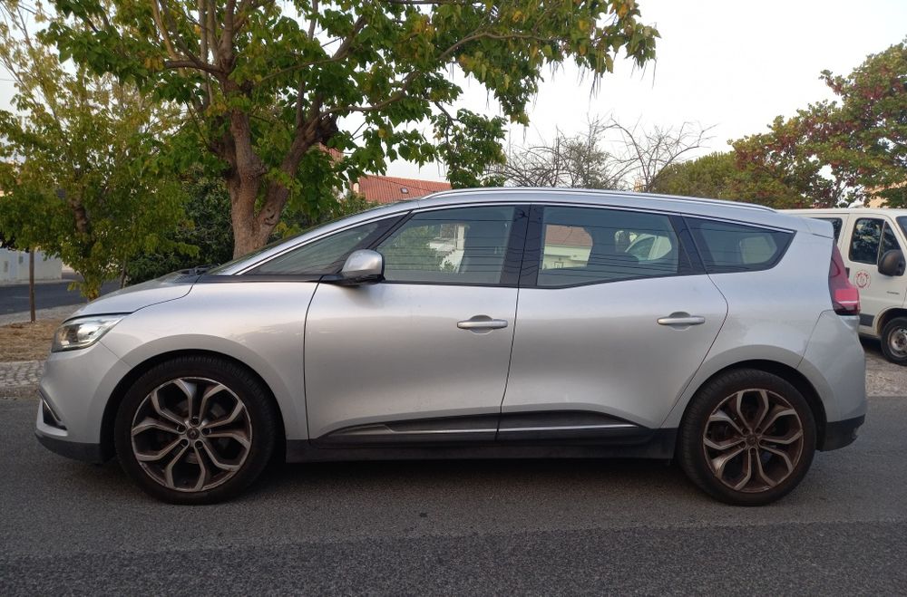 Renault Scenic 2018 7 lugares