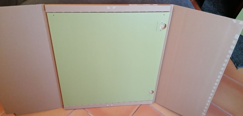 2 portas 60x64, para móvel BESTA do IKEA. LAPPVIKEN 1 VERDE, 1 preta.