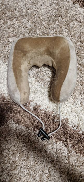 U-подібна масажна подушка для шиї