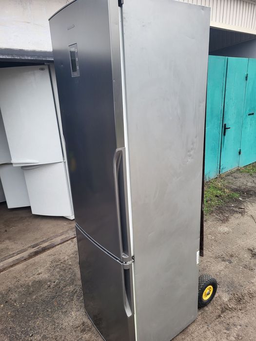 Продам холодильник Панасонік но фрост.