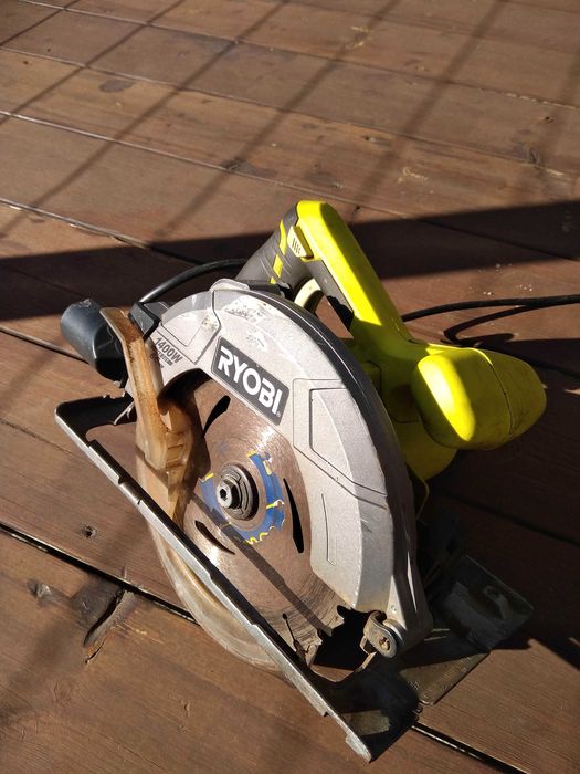 Serra circular RYOBI RCS1400