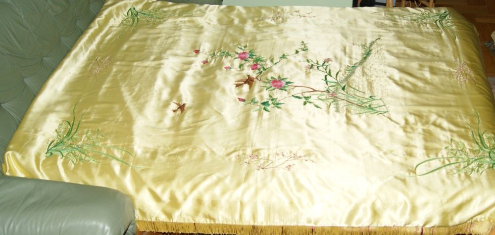 Narzuty chińskie z niepowtarzalnym HAFTEM RĘCZNYM na łóżko