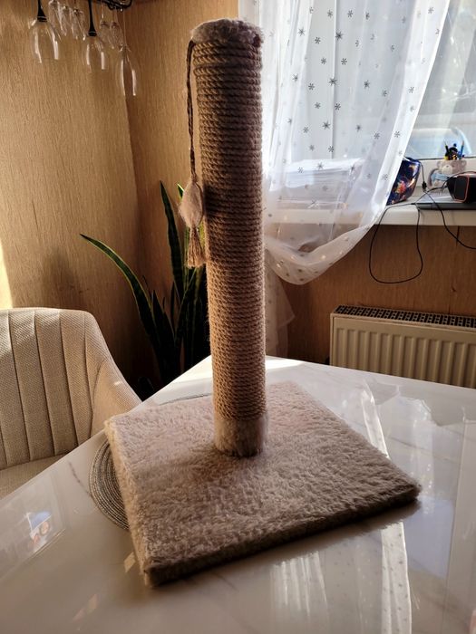 Когтеточка, дряпка  для котів вертикальна, хутрова, джутова